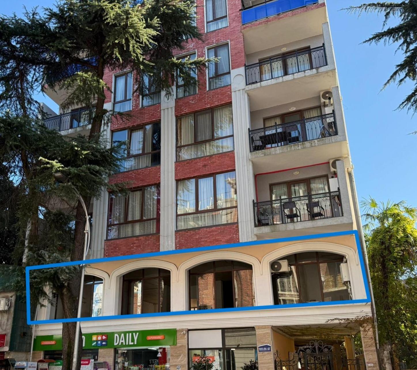 Karvi Hostel & Suites Батуми Екстериор снимка